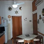 La Casetta Della Rocca تْشيفالو